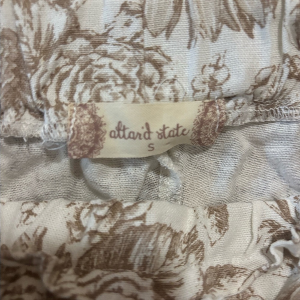 Altar’d State Shorts - Picture 2 of 2